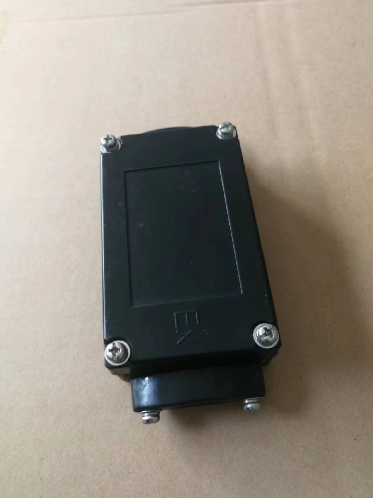 工業控溫器  防爆盒